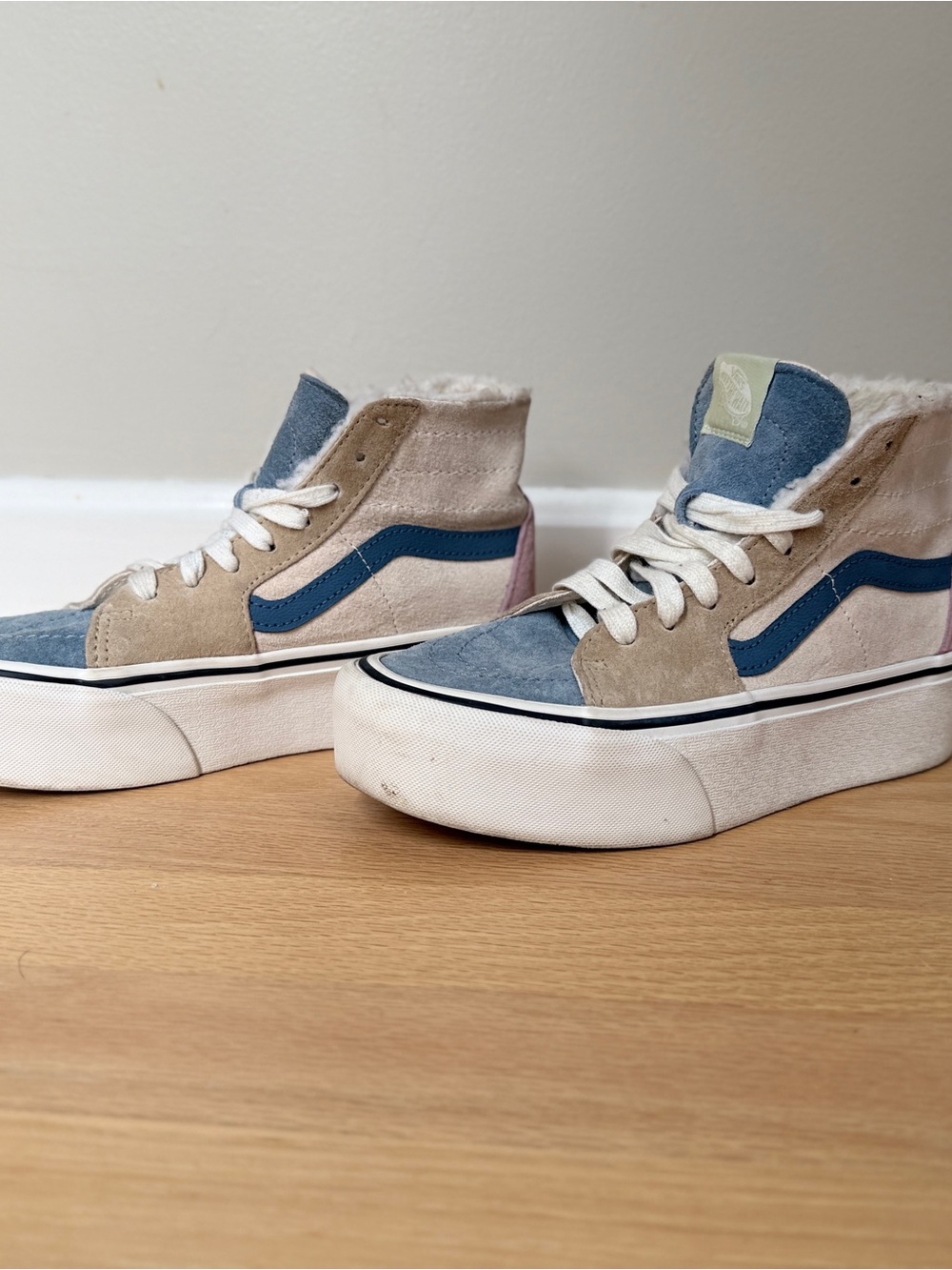 Vans Sk8-Hi MTE Sherpa-Lined Sneakers – Men's 5 / Women's 6.5